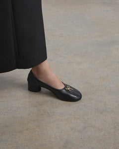 Balla Bow Pump, Black| Dear Frances display picture 1